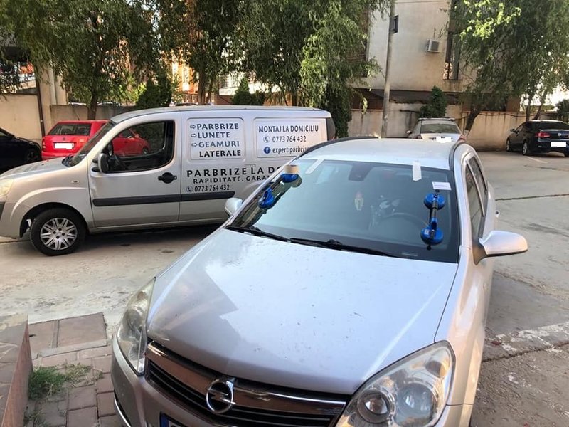 Experti Parbrize Auto